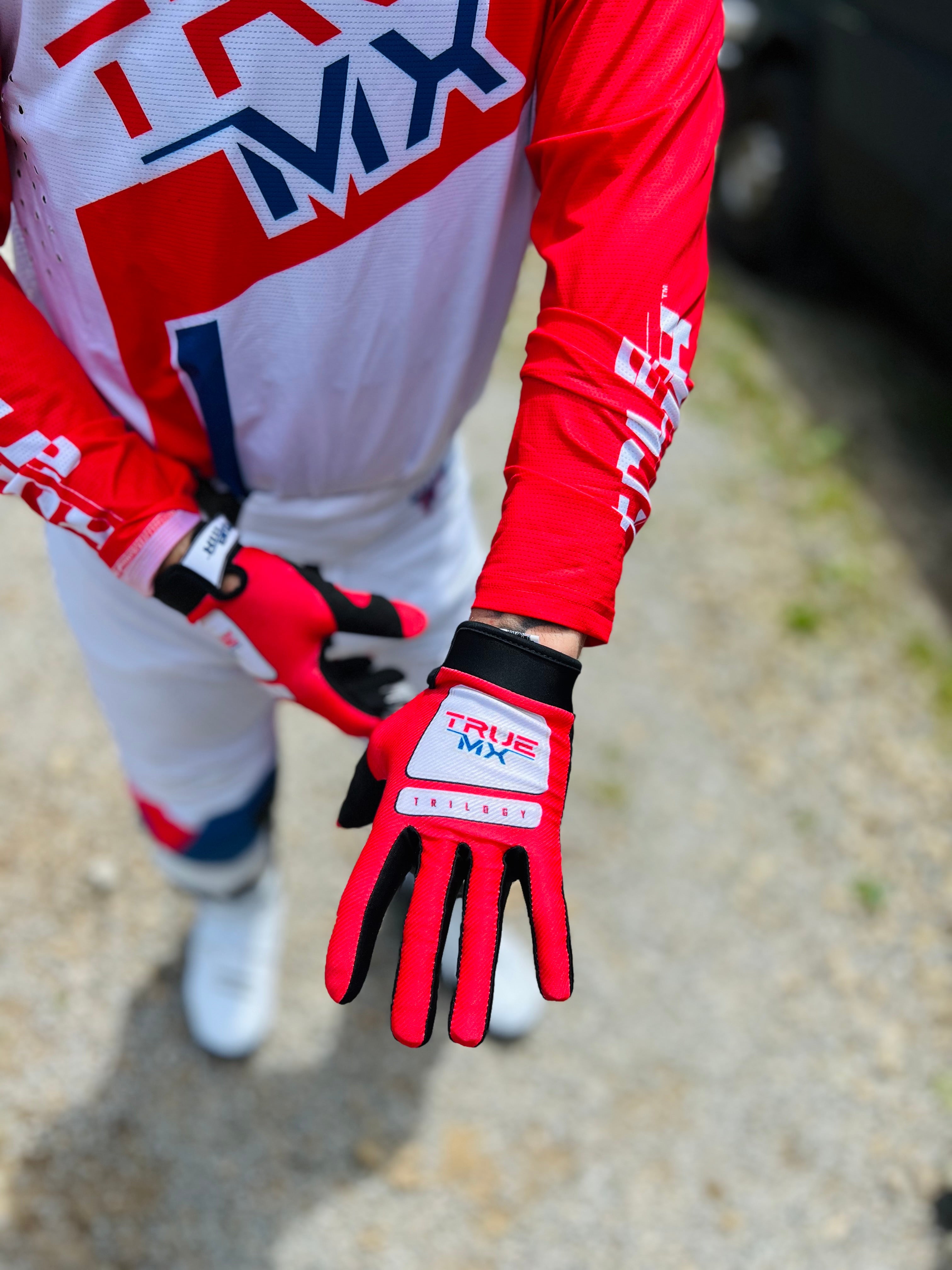 2024 TrueMX Trilogy Gloves - ERA Red [LEFTOVER]